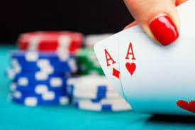 Antarmuka aplikasi zoombuck menampilkan live-dealer tables dan sportsbook